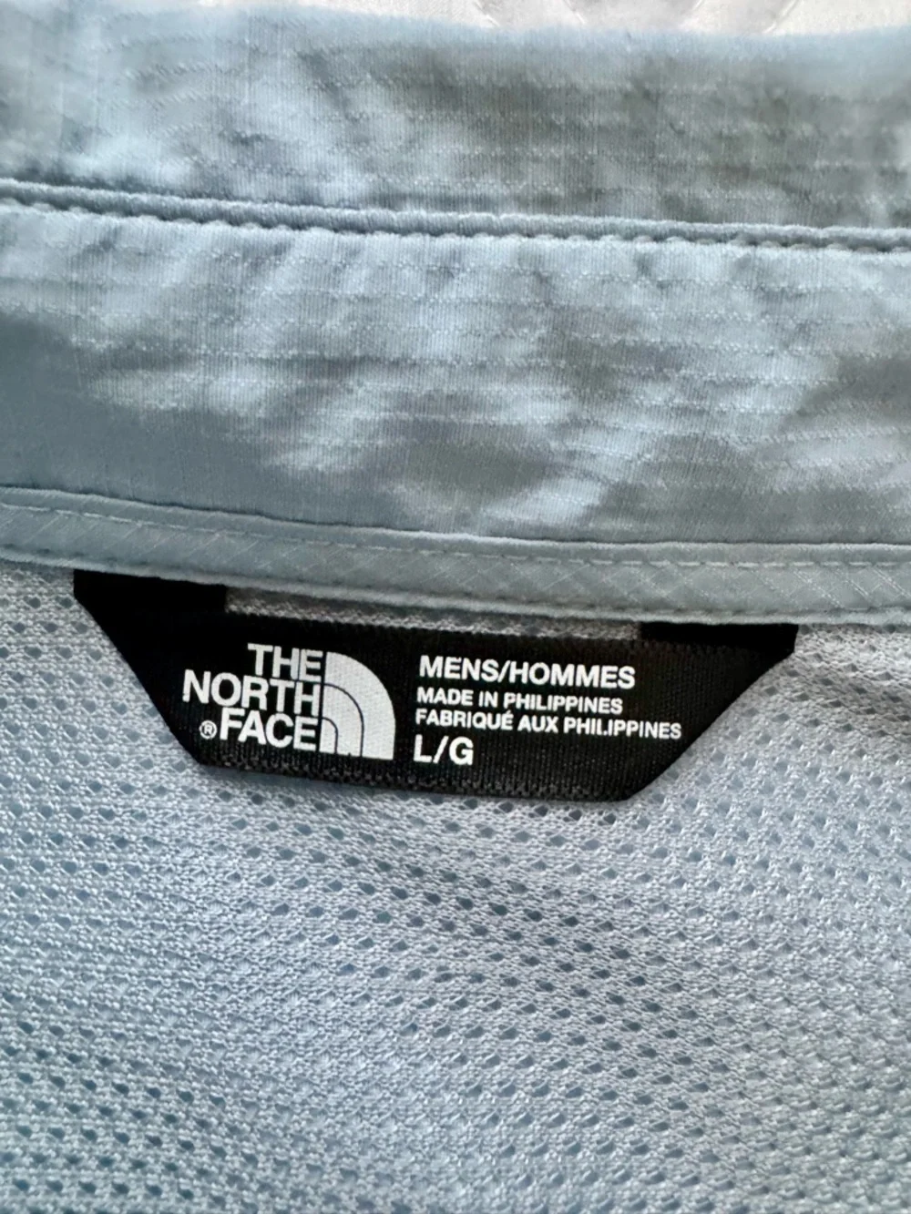 The North Face Light Blue Button-Down Long Sleeve Trail Fishing Shirt Size L